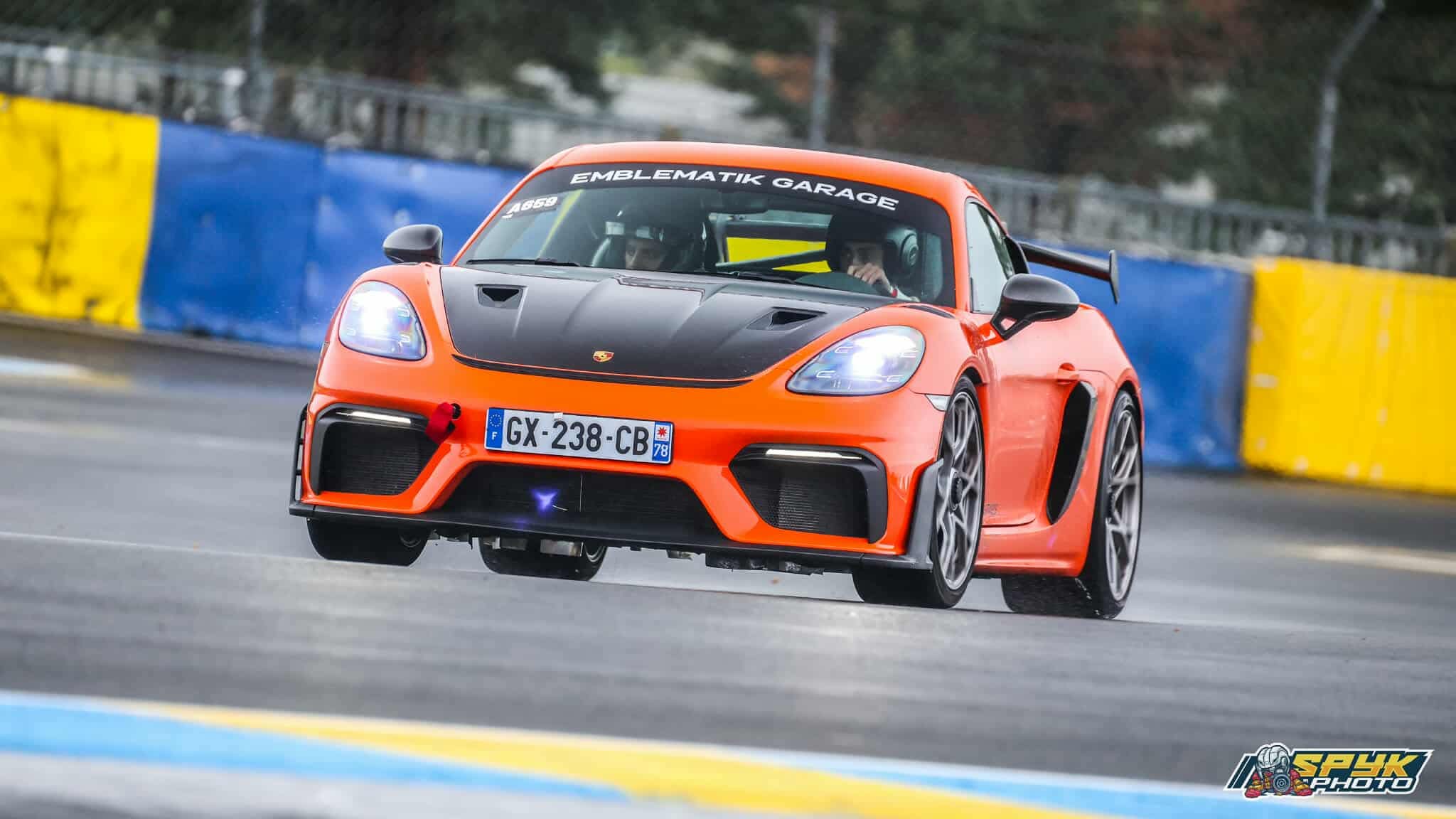 EMBLEMATIK GARAGE_chikane-lemansbugatti_006